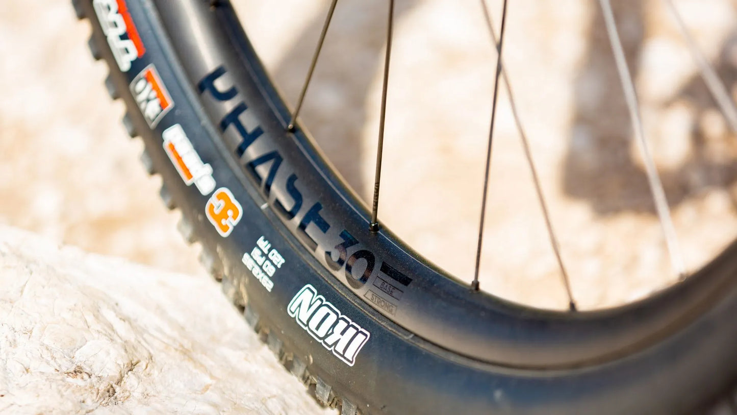 Phase30 Light Carbon Wheel with Vonoa Carbon Spokes. With tyre mounted