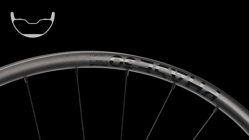 NEWMEN - PHASE 30 LIGHT 29" Carbon Wheel | Rear | CL | Boost