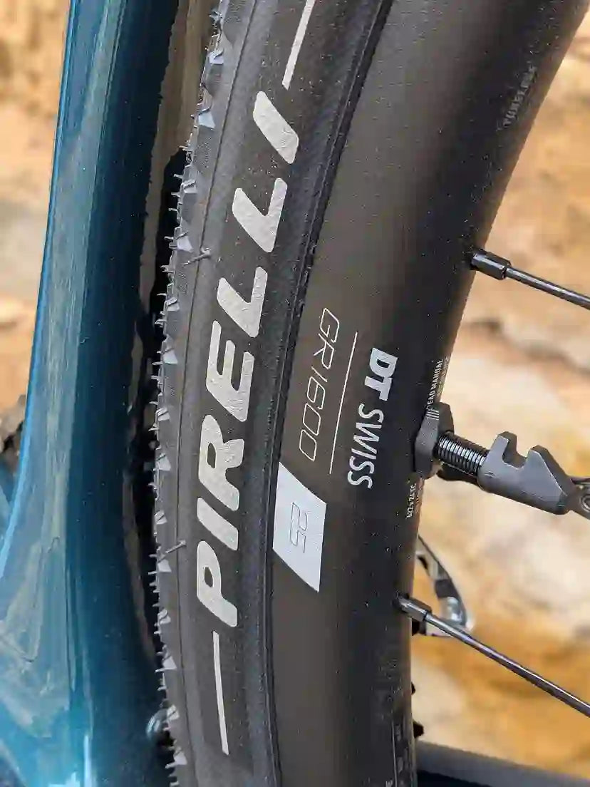 ARC8 Eero in Gloss Emerald Green. Close up of Pirelli rear tyre & DT Swiss GR1600 Rear Wheel